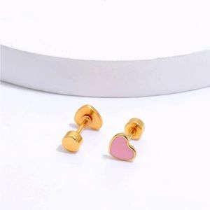 18K minimalist heart stud earrings